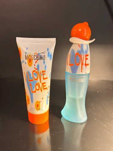Perfume e creme I LOVE MOSCHINO