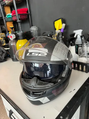 Capacete LS2 STROBE 2