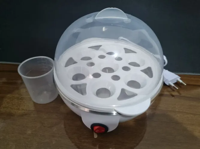 Cozedor de ovos elétrico (127v)