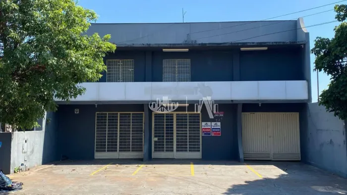 Barracão para alugar, 302 m² por R$ 5.650,00/mês - Jardim Piza - Londrina/PR