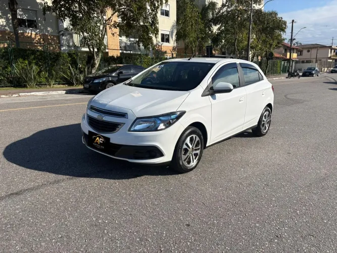 Chevrolet Onix Hatch LT 1.0 8V Flex Power Mec. 4P 2015