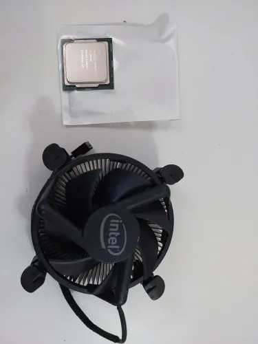 KIT I7 10700 COM PLACA-MÃE - Ler descrição