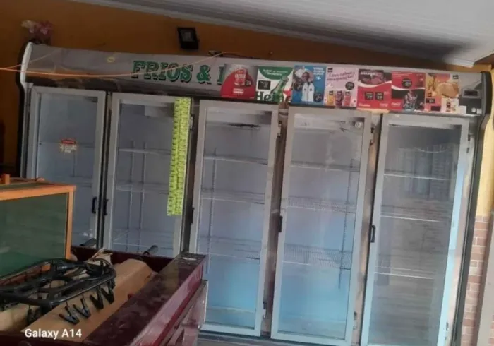 Vendo frizer de frios e lacticínios