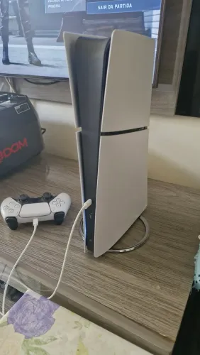 Ps5 slim novinho com garantia pego seu game como parte pagamento