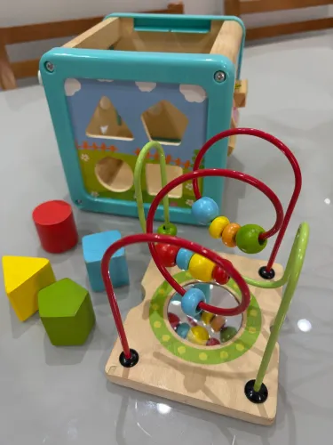 Cubo em Madeira Multi Brincadeiras Montessoriano