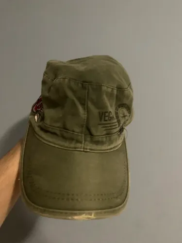Bone Estilo Militar Colcci