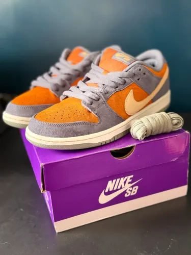 Nike Dunk SB Low Light carbon Monarch novo nunca usado tam 42