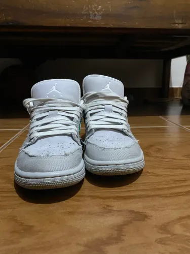 Nike WMNS Air Jordan 1 Low SE Light Smoke Grey / Summit White - Tam. 37