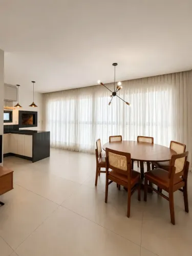 Imóvel para aluguel com 115 metros quadrados com 3 quartos em Centro - Balneário Camboriú