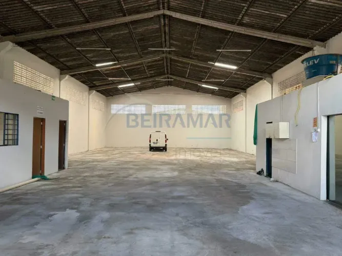 Galpão Comercial/Industrial para Alugar  400 m² em Sobradinho, Brasília