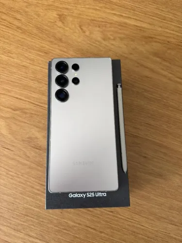 Samsung Galaxy S25 Ultra 512GB - Perfeito Estado