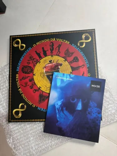 Vinil O MUNDO DÁ VOLTAS - BAIANASYSTEM