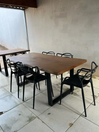 Conjunto Mesa com 6 Cadeiras