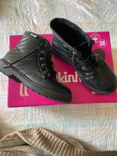 Vendo bota infantil