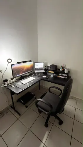 Vendo mesa de escritório/estudo em L
