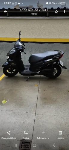 Moto Yamaha fluo abs