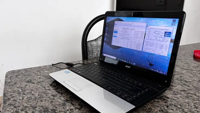 Notebook acer i3 3110 2.4 ghz pentium com ssd 120 com 8gb ( excelente notebook )