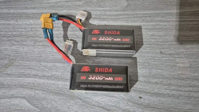 Rc Automodelo bateria lipo 3s 3200 semi nova valor unitário