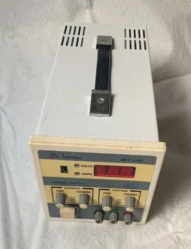 Fonte de bancada Mimipa MPS-303D