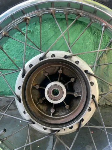 Roda traseira e dianteira da Xtz Crosser 150 Original