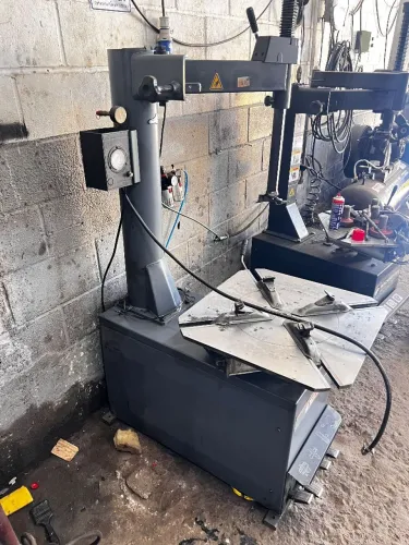 Máquina de Desmontar pneus