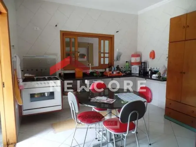 Casa em Rua Antônio Rossi - Village das Flores - Caçapava/SP