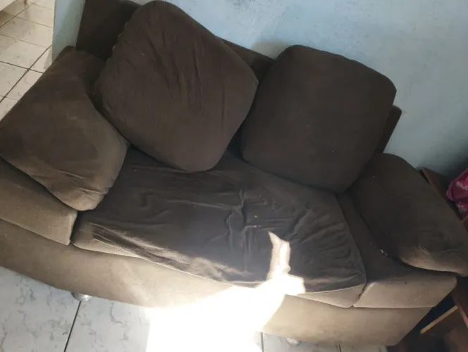 Doando Sofa