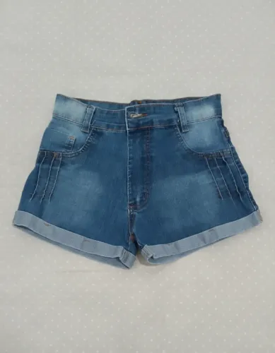 Shortinho jeans com barra