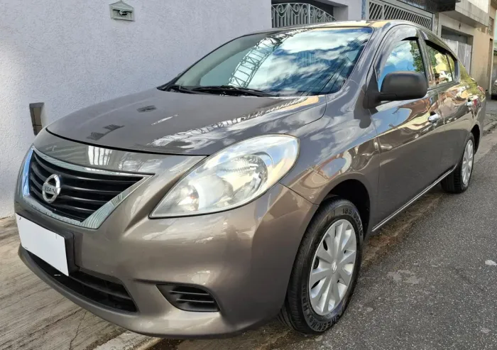 Nissan Versa S 1.6 16V Flex Fuel 4P Mec. 2013