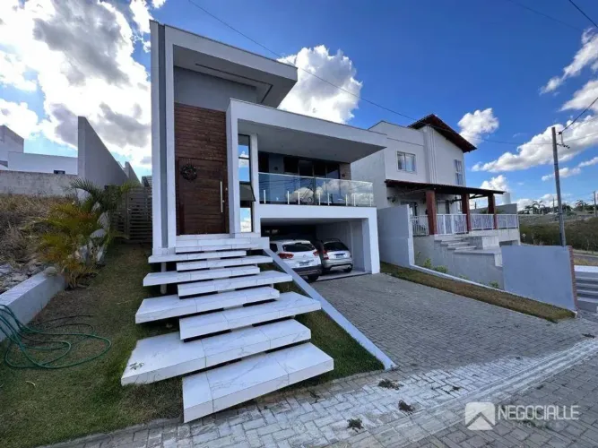 Casa com 4 dormitórios à venda, 223 m² por R$ 1.590.000,00 - Itararé - Campina Grande/PB