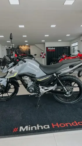 SUA HONDA TITAN TE ESPERA NA RECREIO MOTOS