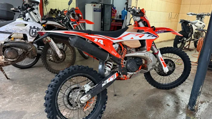 KTM EXC 300 2T 2023 112 horas - Oportunidade