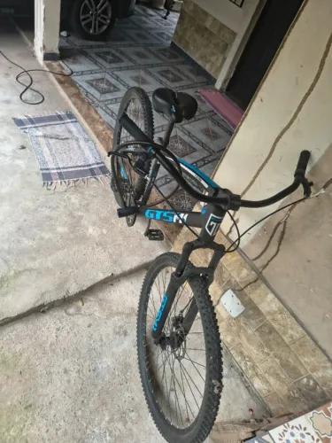 Bicicleta aro 29 praiana