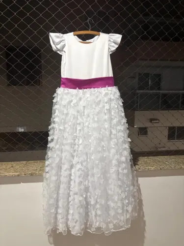Vestido de Dama Branco Usado