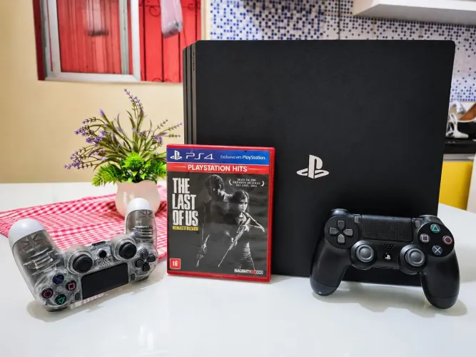PS4 Pro Completão + 2 Controles + The Last of Us (Precinho!)