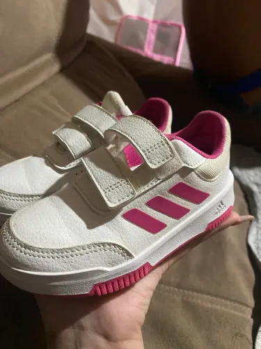 Tênis adidas infantil