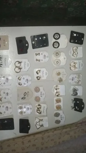 VENDO Bijuterias(brincos lindos)  meninas.
