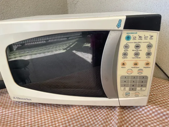 Microondas 20 litros 220v