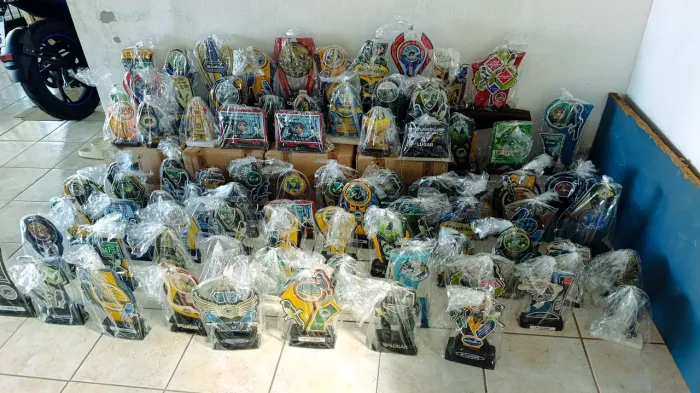 Coleção de Troféus de canto de pássaros