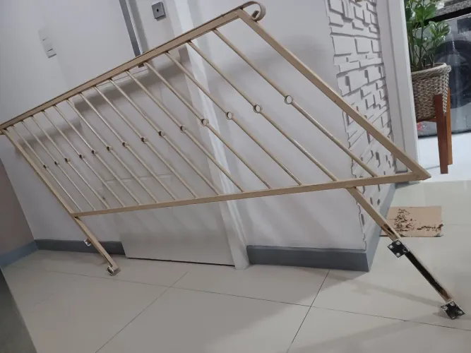 Corrimão de escada de ferro