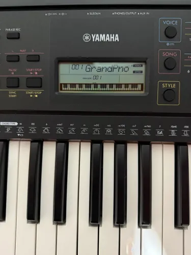 Teclado Yamaha psr 273