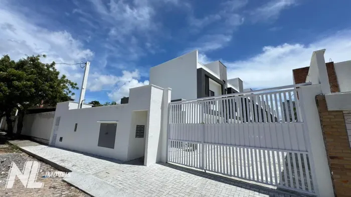 DUPLEX EM PONTA NEGRA 89 m²