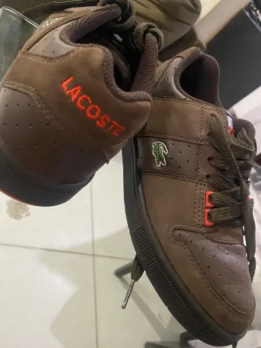 Dois sapatos pelo preço de 1 TAM 33 e 35