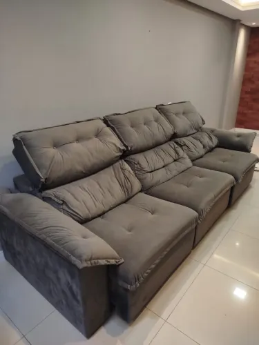 Sofá grande retrátil e reclinável