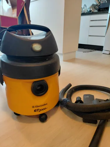 Aspirador de pó Electrolux GT2000