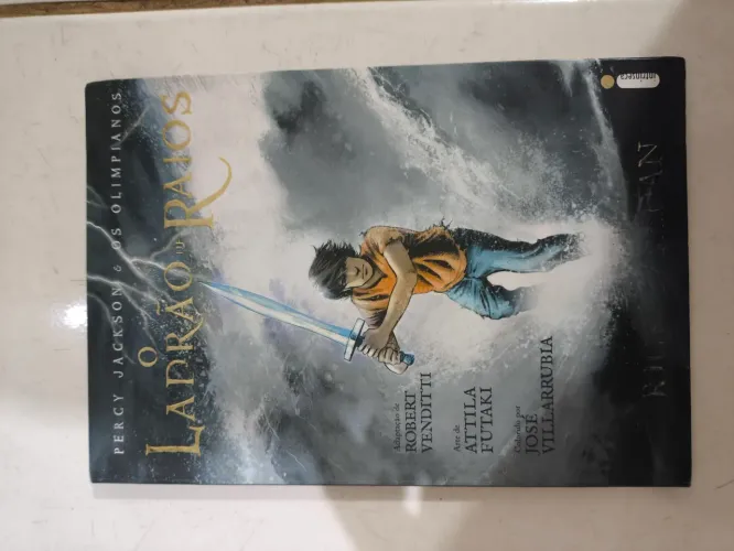 PERCY JACKSON E O LADRÃO DE RAIO HQ