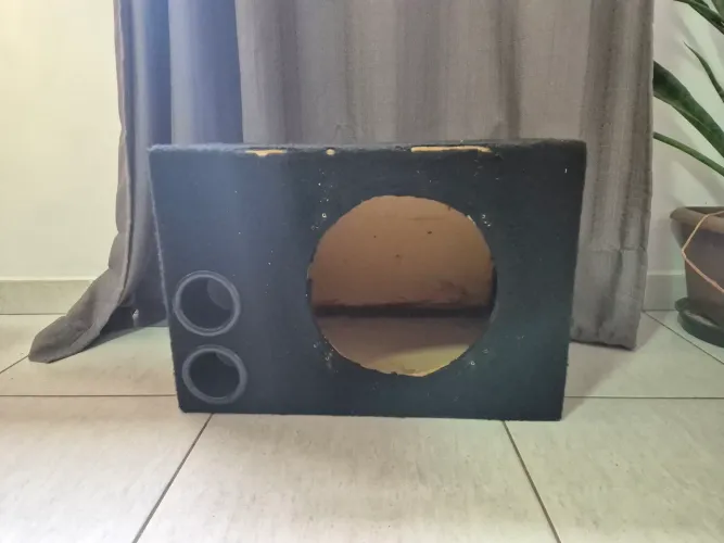 Caixa para subwoofer de 12"