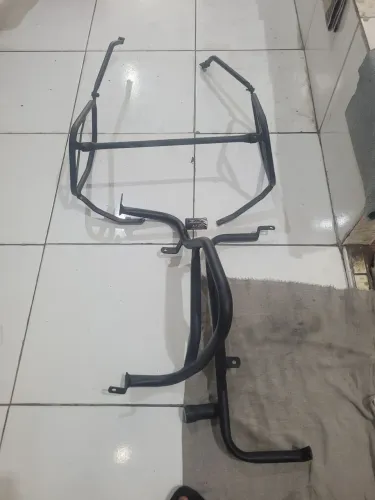Baú pra 2 capacete e protetor de carenagem de xre300 