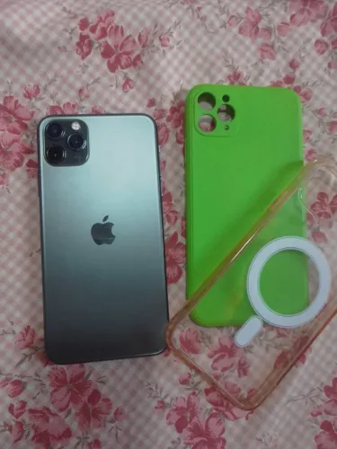 iPhone 11 Pro Max em estado de novo 2.500 