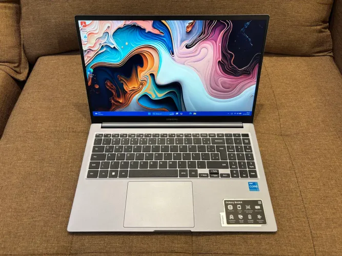 Notebook Samsung book 4 |i3 13ªG| 8GB RAM